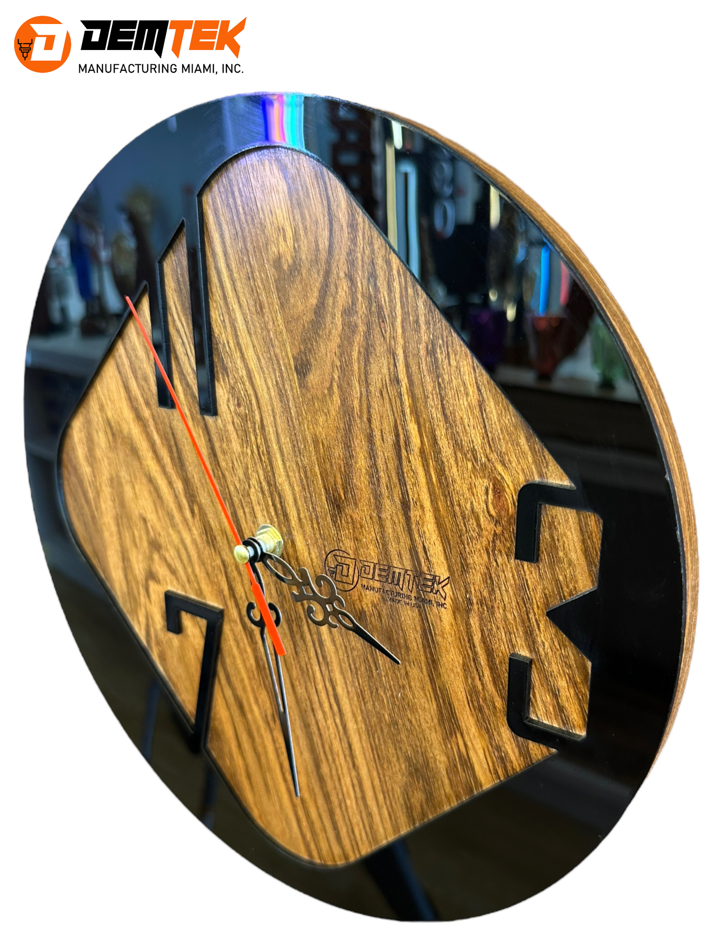 DEMTEK "Wooden Chic" Wooden Clock